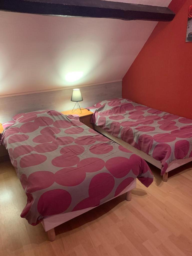 Gites de Montvaltin Le Breuil  Chambre photo