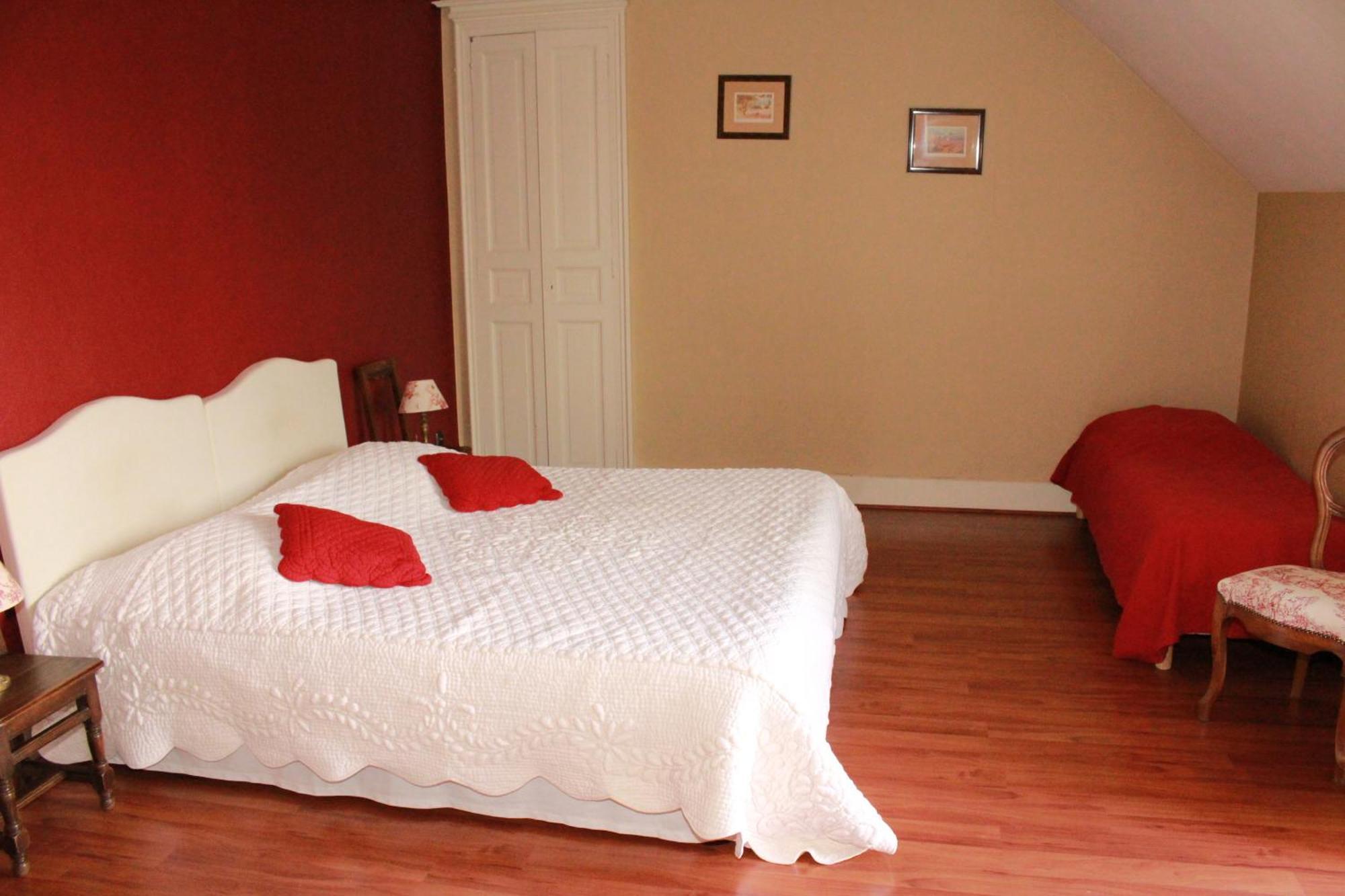 Gites de Montvaltin Le Breuil  Chambre photo