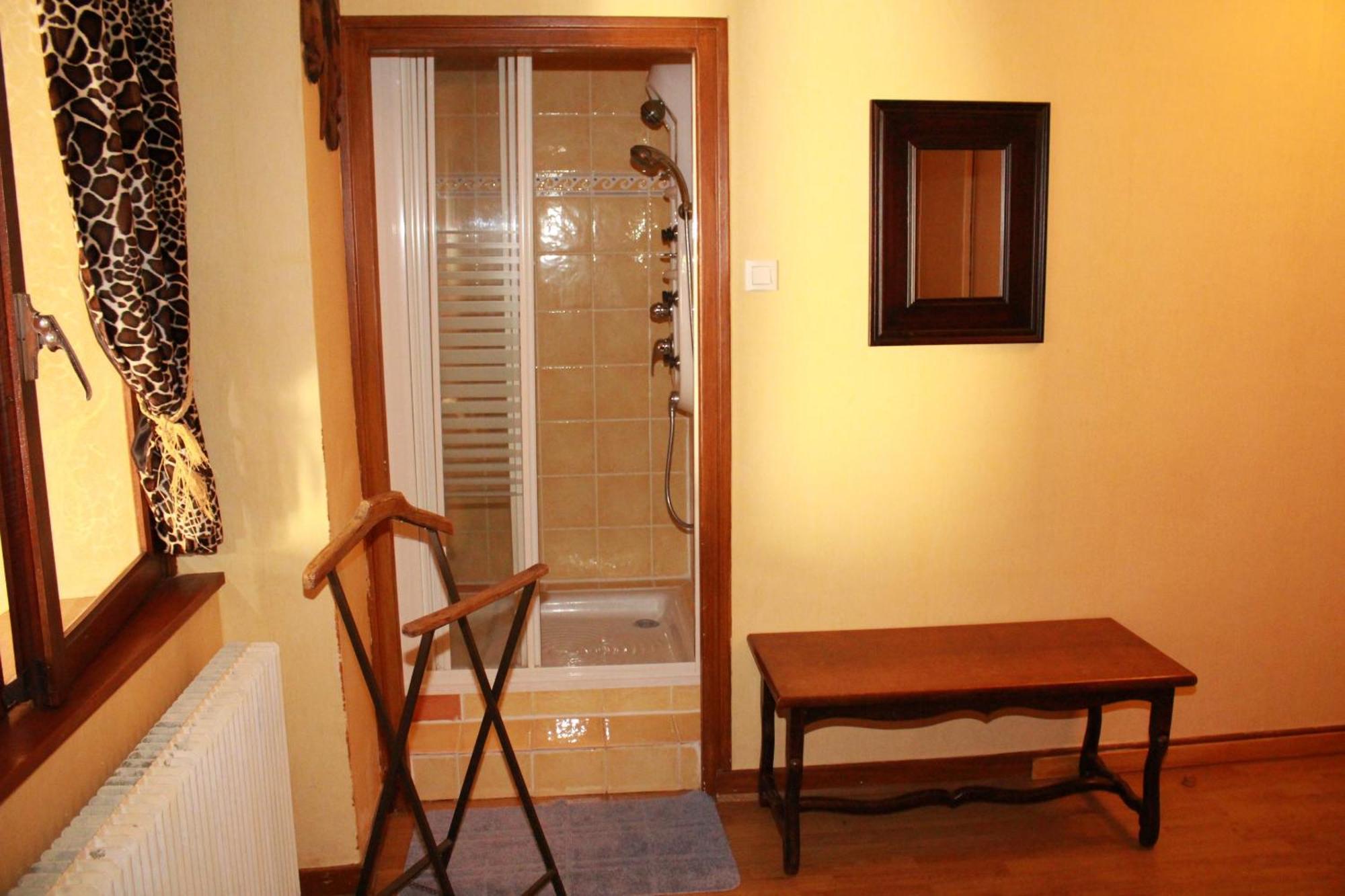 Gites de Montvaltin Le Breuil  Chambre photo