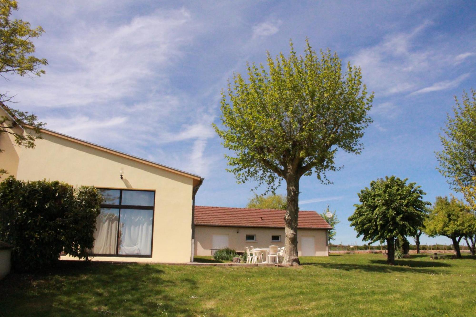 Gites de Montvaltin Le Breuil  Chambre photo