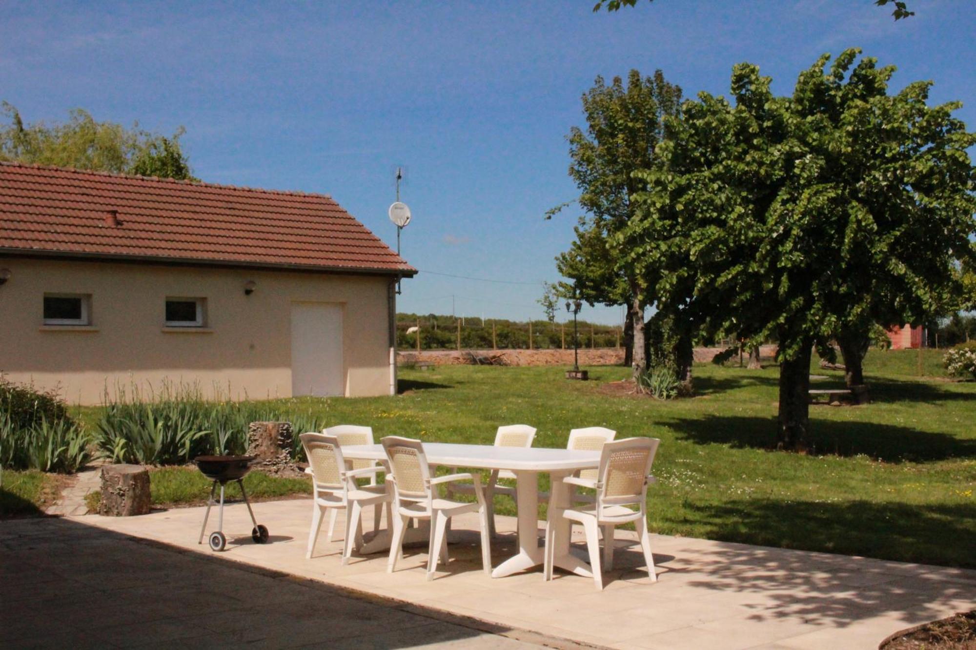 Gites de Montvaltin Le Breuil  Chambre photo